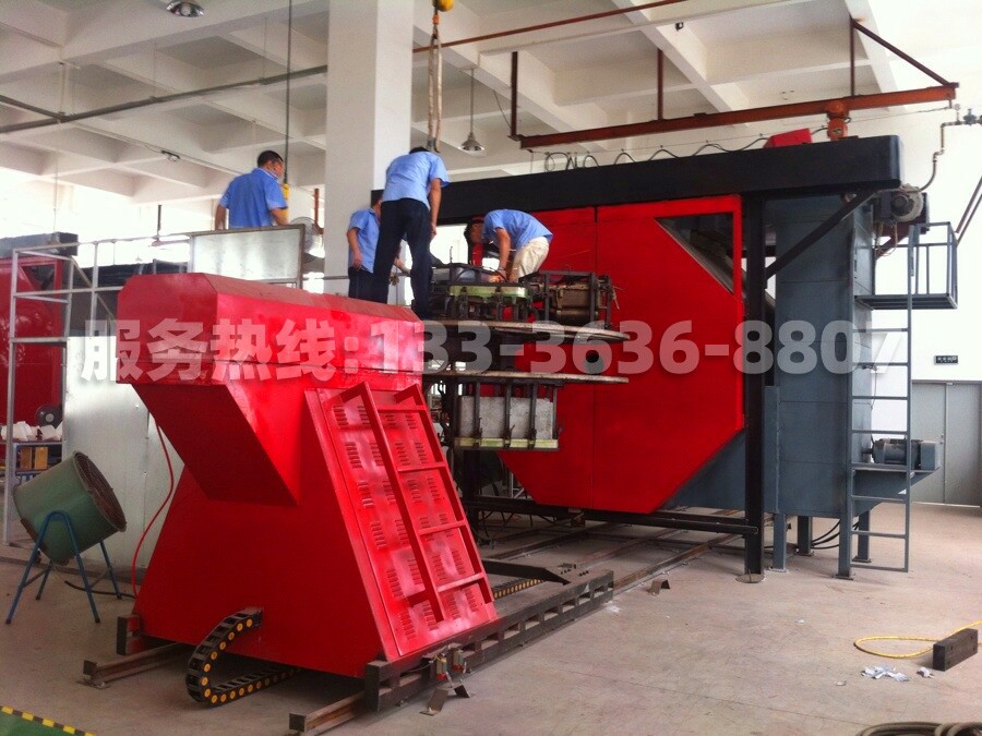 水馬滾塑機(圖3) 化糞池滾塑機(圖1)